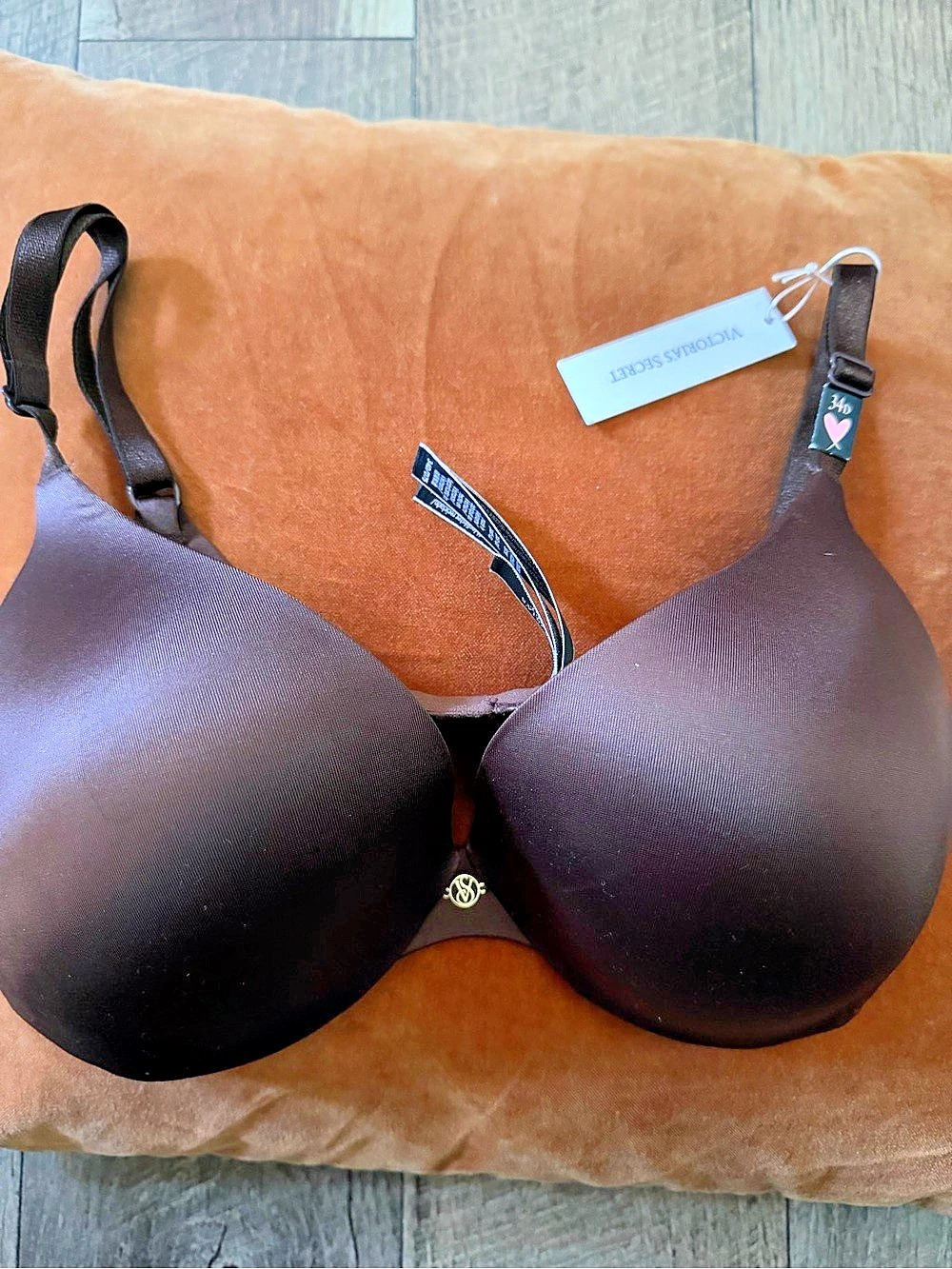 Victoria's Secret Full Coverage Bra in Brown NWT
